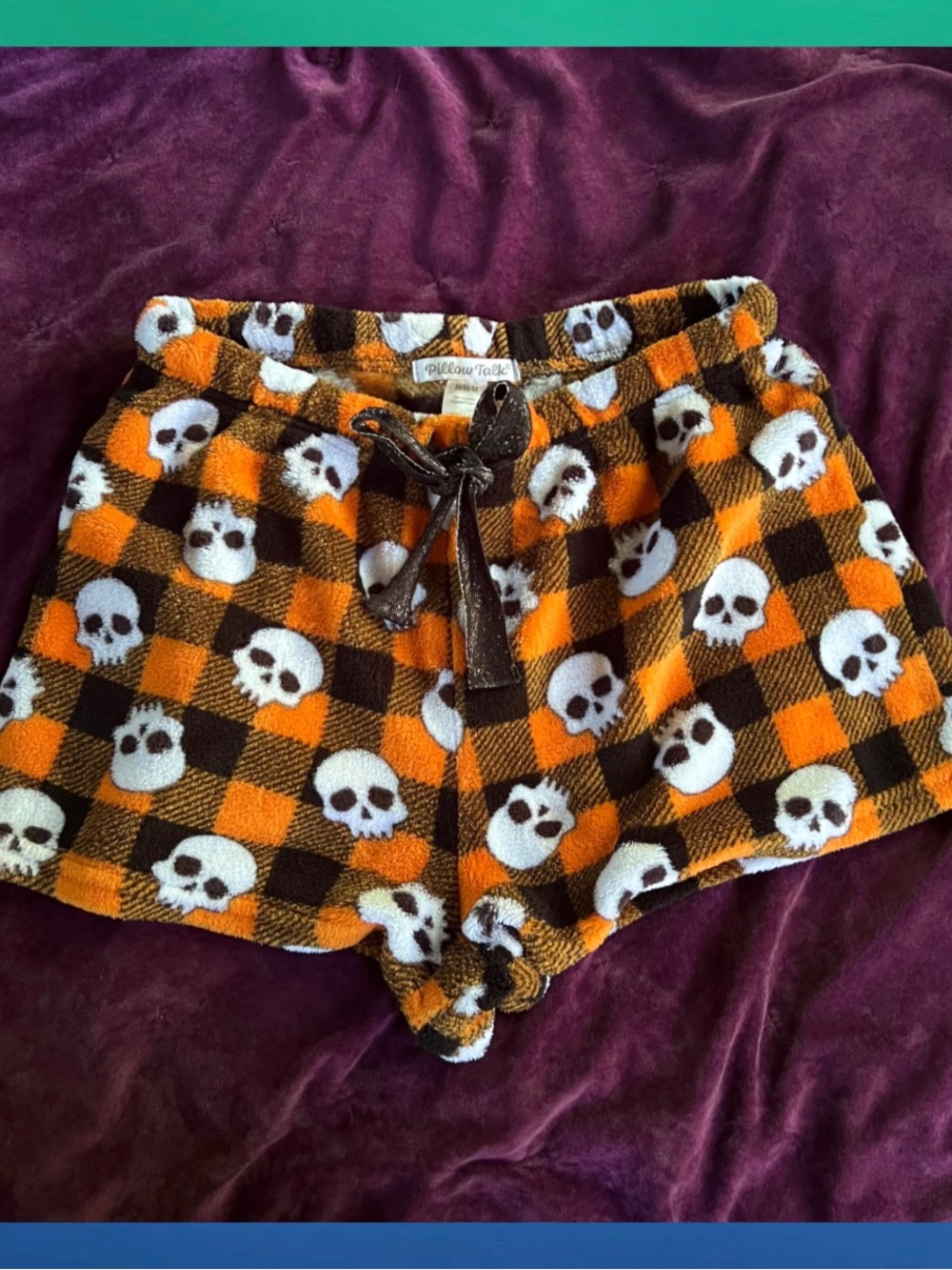 Pillow Talk New Without Tags Halloween Womens Fuzzy Plaid Skull Pajama Shorts